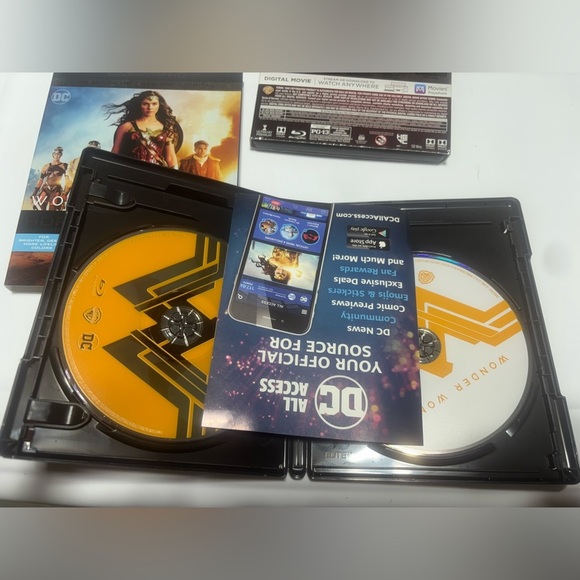 DC Bundle of UV HDR Blu-Ray, DVD, & Digital Codes. Includes 5 - Picture 6 of 7